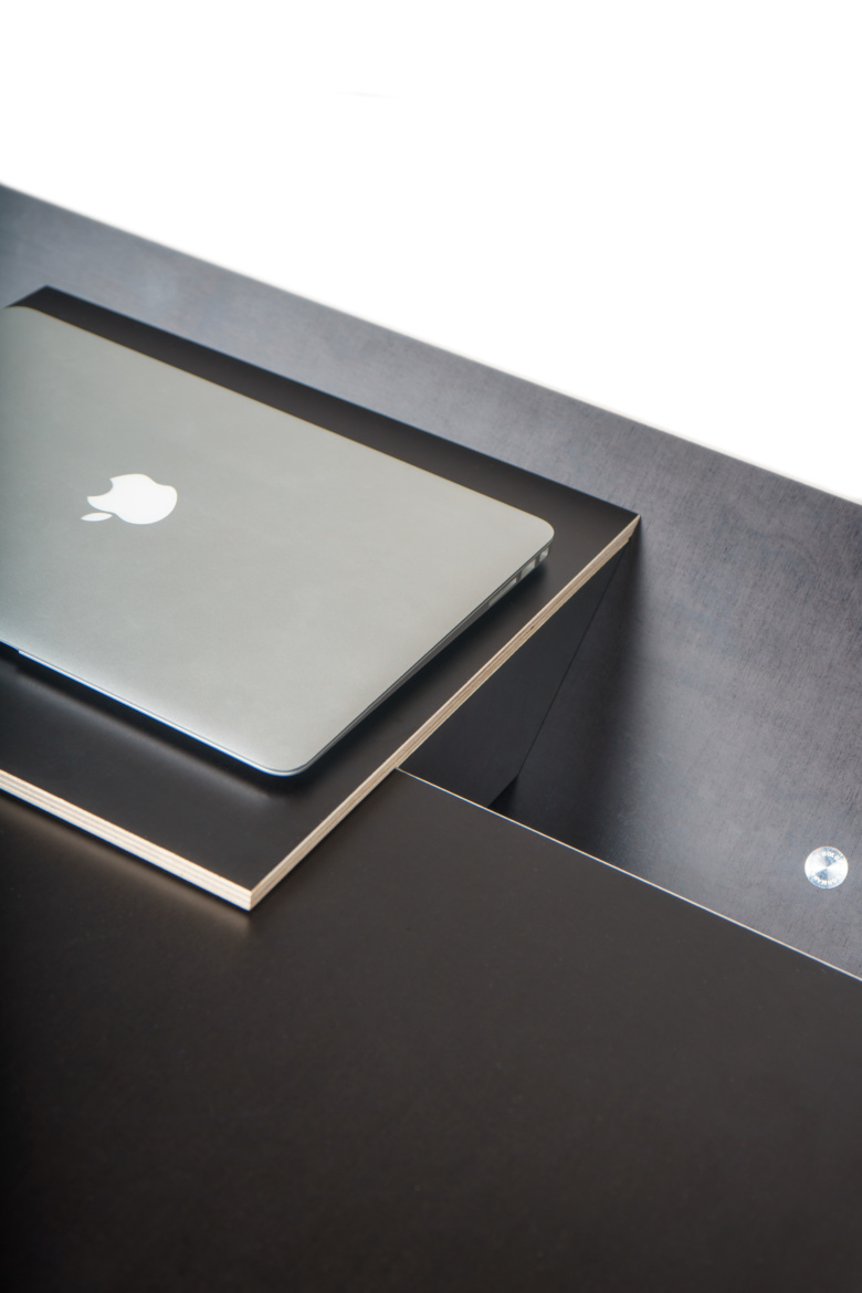 Kant Sekretär Monitor Panel