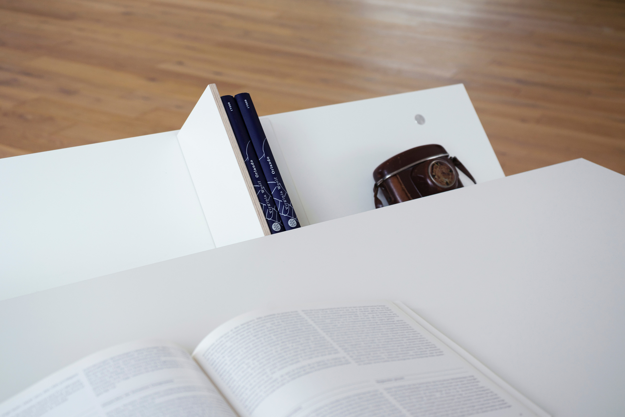 Kant Bookend