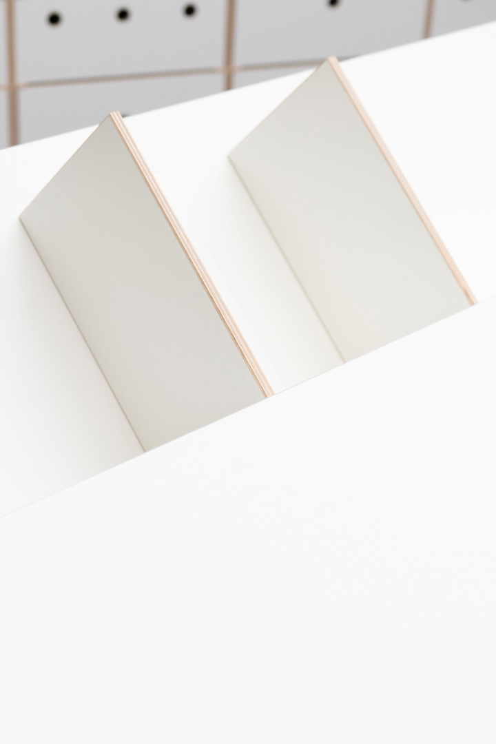Kant Bookend